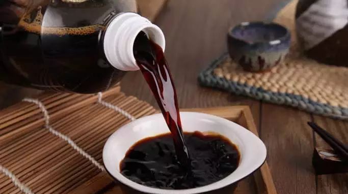 菠萝|吃菠萝时别再只用盐水泡了,教你这一招,菠萝不酸不涩更可口