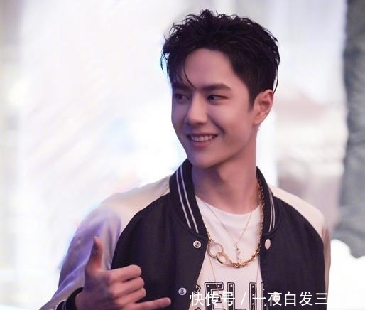 凳子|布布battle炸到王一博摔凳子上热搜了?是怎么回事?