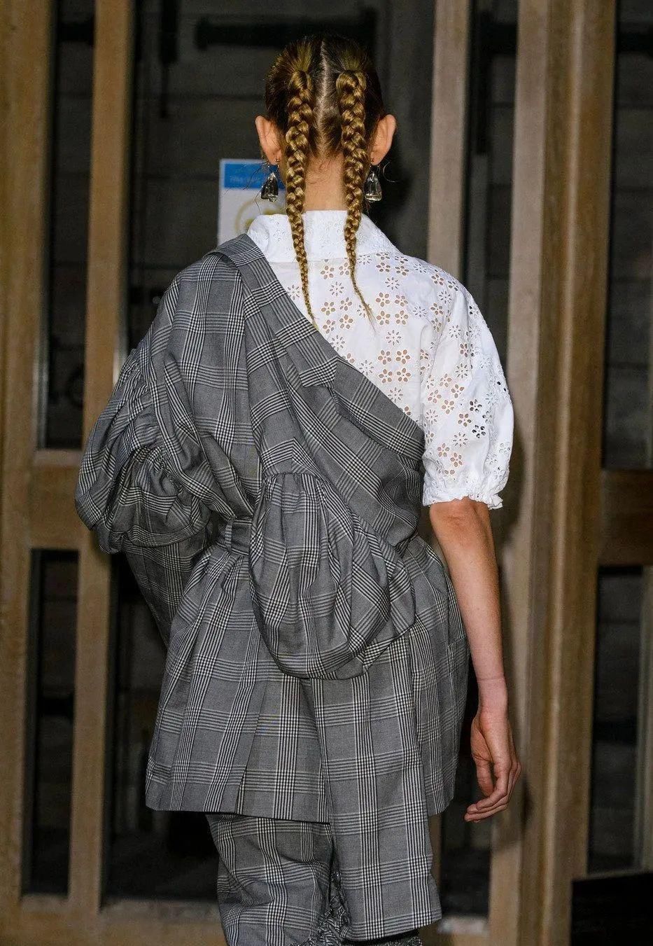 细节|时装背部细节表现丨绝对不能敷衍的背部设计