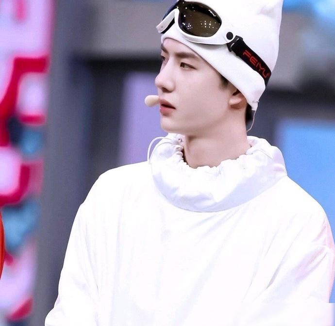  节奏|快本收视再创新高，王一博赵丽颖合体亮相，收割十个热搜榜