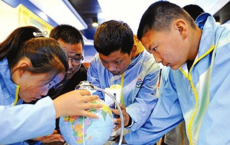  直播|薇娅直播狂销10万台, 百元不到的北斗AR地球仪, 性价比和黑科技共存