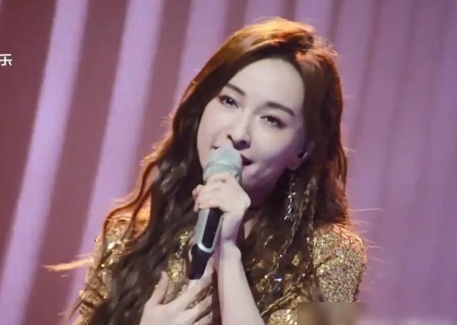  蓝盈莹|蓝盈莹是不是太功利放弃白冰选择吴昕？赢得比赛是对的