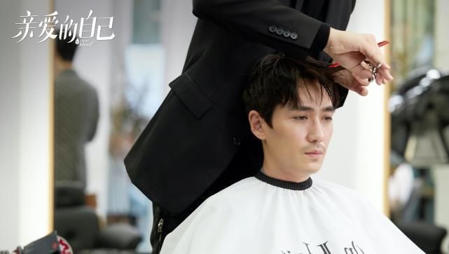 王子|关小唐偷亲李思雨,王子茹追求陈一鸣