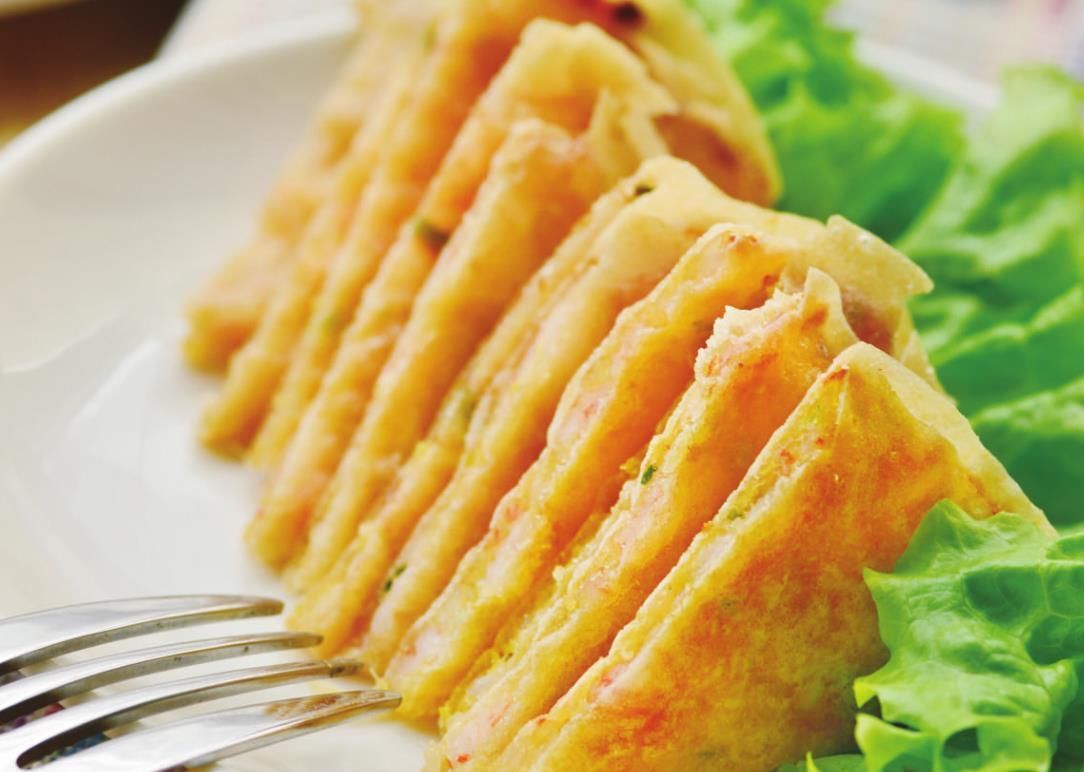 酥软|用春卷皮做一道美味小吃,金黄酥软,鲜香十足,快来试试