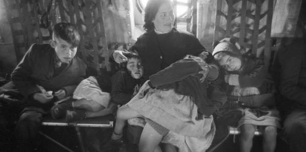 美军|美军自认为所向无敌,深入16级台风中心,几乎让整支舰队覆没