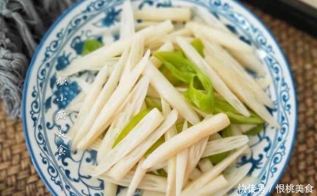 补血|天然的“阿胶”找到了,每天炒一盘,补铁补血,肌肤更细腻了!