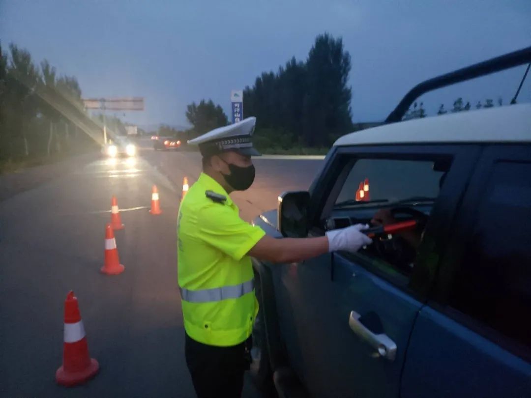  酒驾醉驾|夜查酒驾不放松，消除隐患助创城