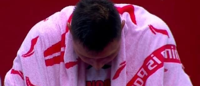  赵睿|赵睿受伤离场，悲痛时刻，为何杜锋与阿联形成巨大反差？