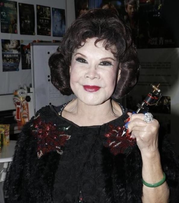  巨资|86岁黄夏蕙：生6胎都得不到名分，斥巨资办生前葬礼今越整越丑