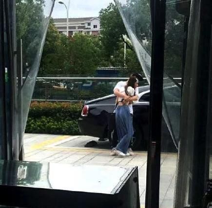 无边|从清纯少年到无边浪子，细数王思聪的十几段隐秘情史