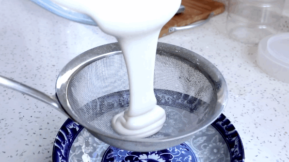  简单|广式甜点“芒果糯米糍”，比雪媚娘制作简单，奶香浓郁，软糯拉丝