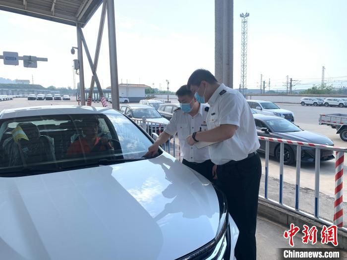 出口货值增长近40倍！重庆汽车加速“驶向”中亚地区
