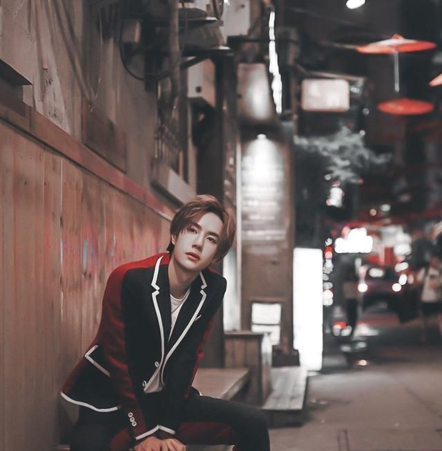  节目|王一博“口误”著名场景: 用酒代替水没什么