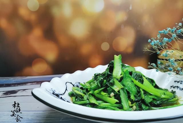 做出|9月里的鲜嫩食材,搭配这2种关键配料,做出美味清口素菜