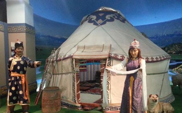 明白|蒙古一家人都睡在一个蒙古包里，新婚夫妻怎么办？看完总算明白了