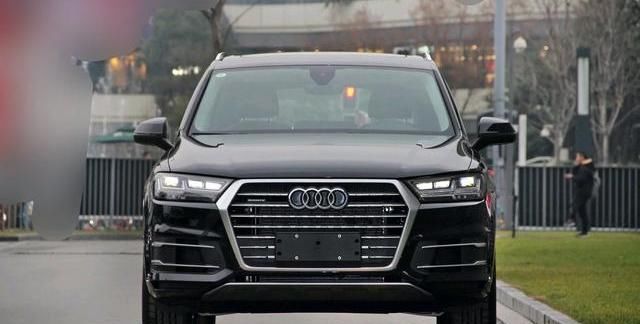 落地|放弃路虎揽胜提奥迪Q7,落地价641230元便宜吗?车主说了优劣势!