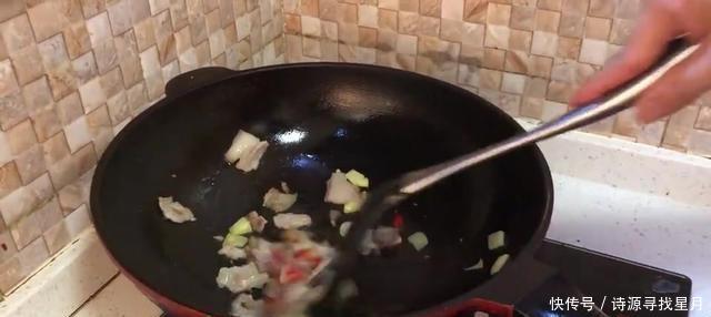 营养|莲藕这样做很好吃,香辣爽口,色香味俱全,营养健康