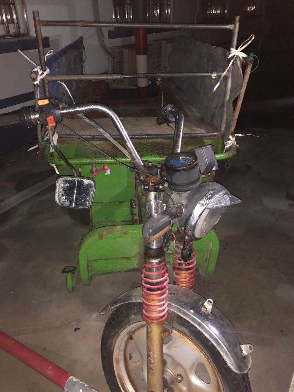  当事人|14岁少年在追尾事故中被铁管刺伤，另一方当事人竟选择抛弃伤者开溜