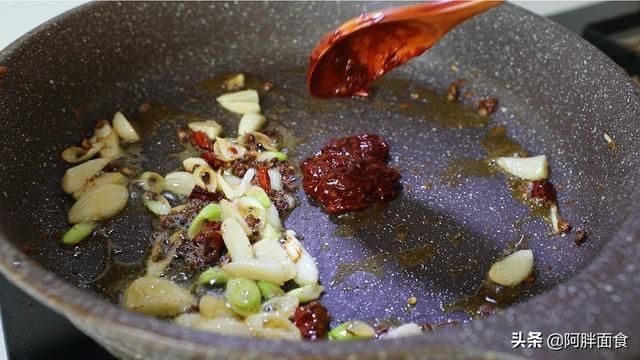  土豆片|干锅土豆片：非油炸，麻辣味，做法简单易上手，出锅巨好吃