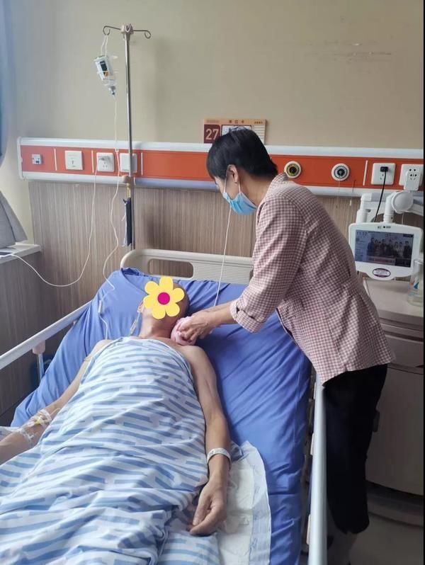 不测|结婚前一天新郎新娘遇不测，一车6人3人重伤，新郎更一脚踏进“鬼门关”
