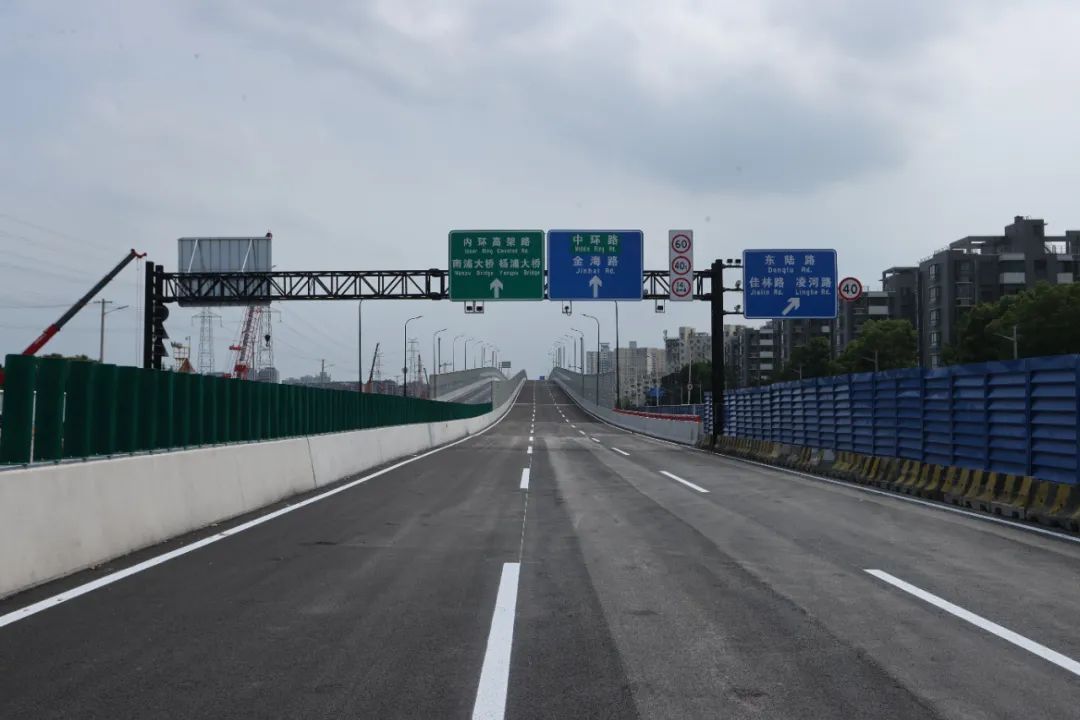 巨峰路跨线桥建成通车！杨高北路改建工程计划今年底竣工