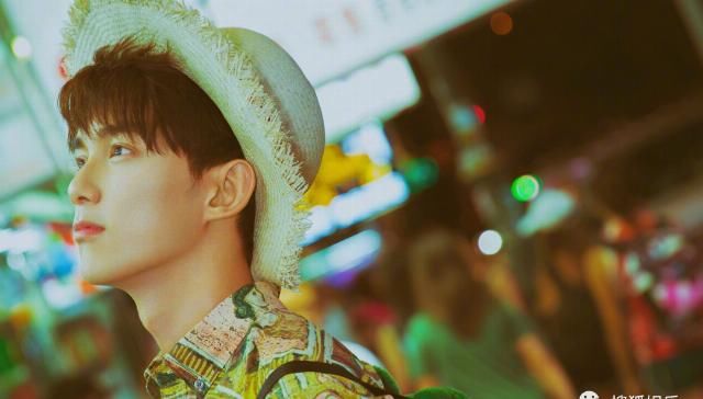  买房|娱乐日报|阿娇酒店发生意外；王思聪疑又带美女买房；吴磊里程遭私生饭盗用？