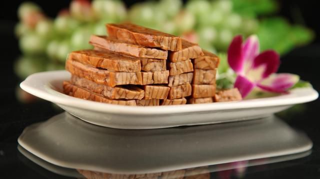  分钟|麻辣香干没想到这么好吃，大厨教你这样做，分分钟就出锅！