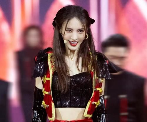  档节目|《姐姐》总决赛来袭！金晨“悬空一字马”，惊艳众人