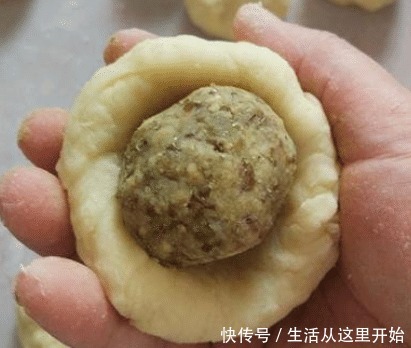 香甜可口|不用烤箱也能做月饼,做法简单,香甜可口,以后都不用买月饼了!