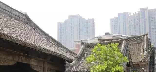  钉子户|中国“最强”钉子户，房主身份大有来头，开发商进门后直言拆不起