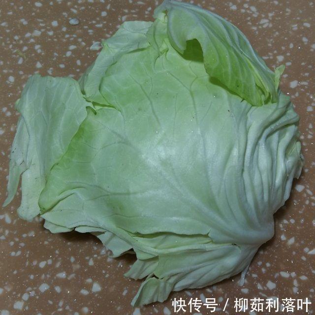 微辣|包菜炒回锅肉,肉香菜鲜,微辣可口