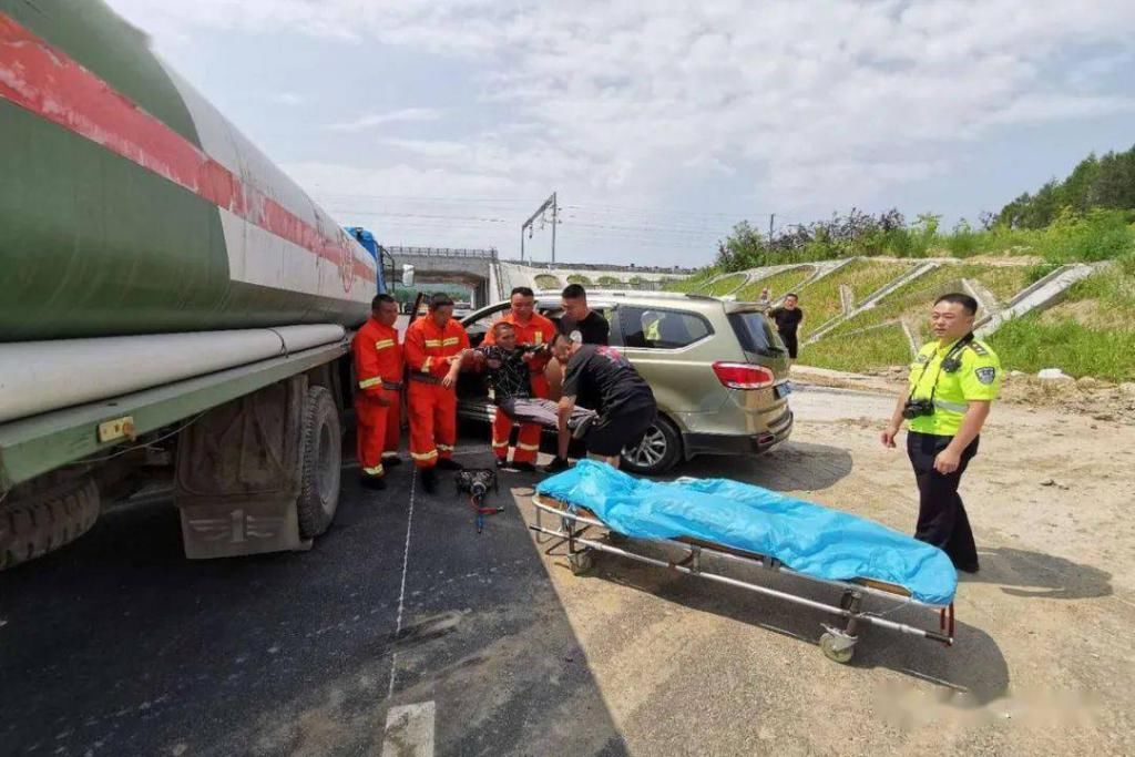  处置|林区公安局苇河分局交警大队开展道路交通事故应急救援实战联合演练