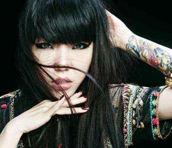  姑娘|90后姑娘吴莫愁被“移出”娱乐圈，时代淘汰一个人从来不会打招呼