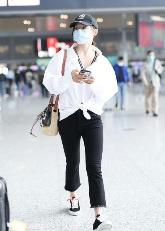  裤装如何穿出气场十|组图:看看女神的穿搭示范，轻松穿出高级即视感