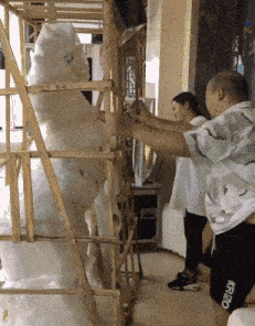 GIF|搞笑GIF：这样就不会打滑了吧？