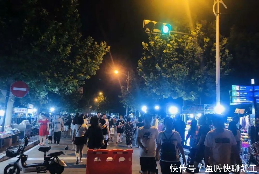  步行街|北戴河这条超火步行街，晚上十点仍热闹非凡！