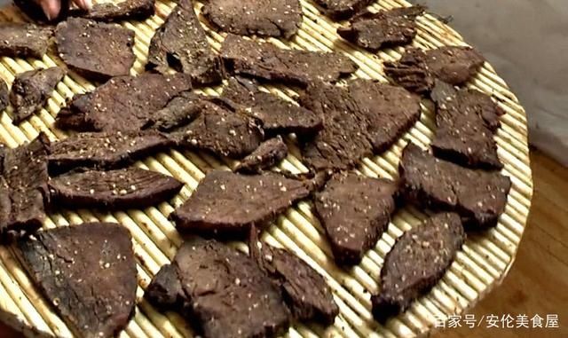 猪里脊肉干|入秋后,吃鸡鸭鱼肉不如吃此肉,30元一斤,烤干后能吃一冬天