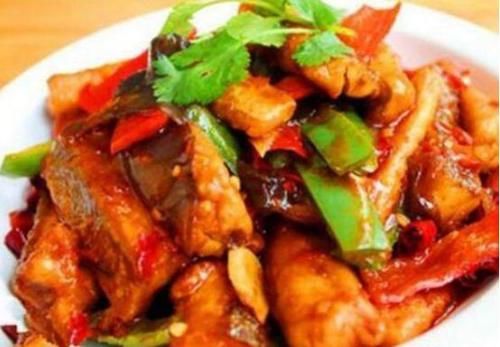 蒜蓉辣酱|荤素搭配营养丰富的美食，简单好吃又实惠，来试试吧很方便