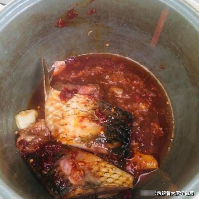 鲤鱼|鲤鱼炖豆腐,鲜香味美,好吃又补钙