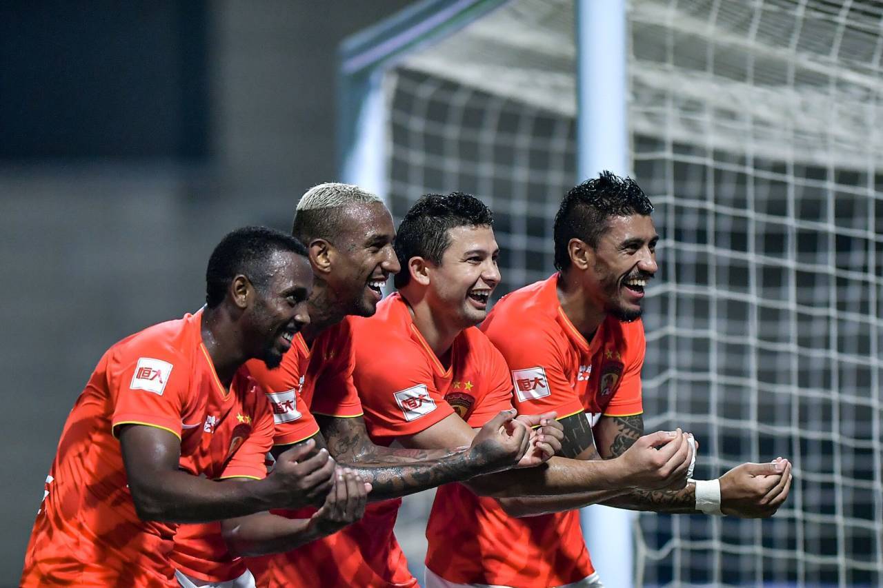 摩托|恒大4比1完胜申花!“小摩托”花式表演:进球造乌龙造点球全活奉献