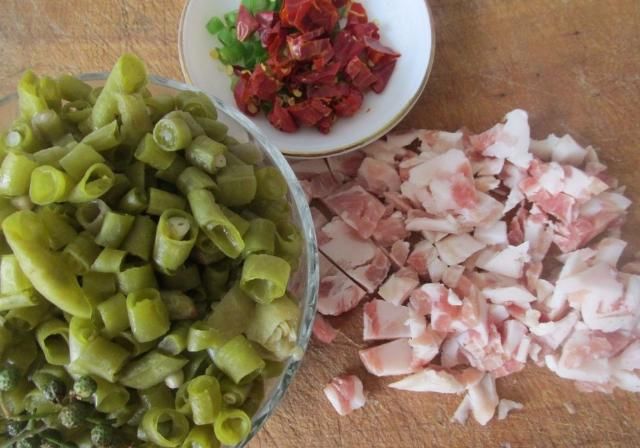  下饭|三伏天没胃口，豆角这样多1步，酸辣开胃特下饭，米饭都多吃2碗