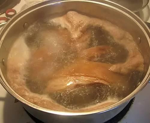 猪蹄洗净|炖猪蹄时用上这一招,几分钟就迅速软烂,关键还入味!