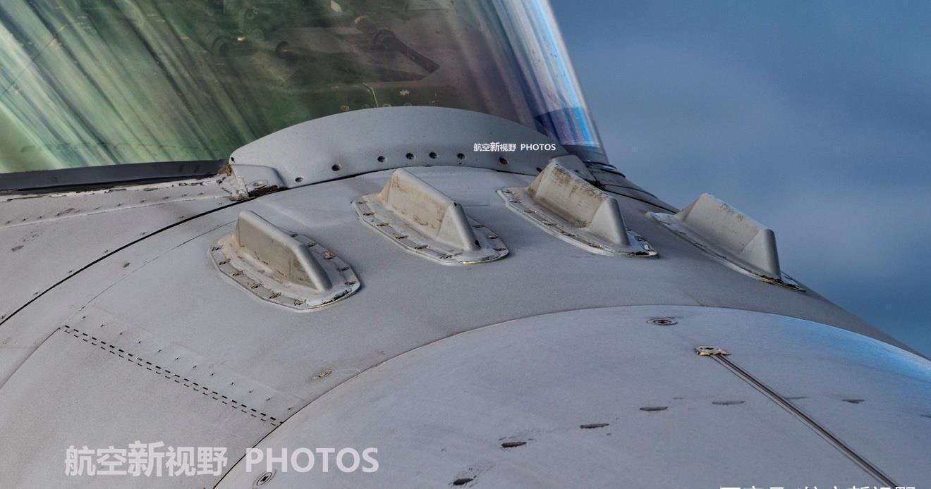 实拍|军迷深入国外基地实拍,美国空军F-16战斗机,服役多年不减当年