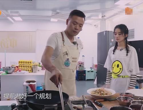  发愁|赵丽颖责任心太强，因菜单无规划独自发愁，焦虑到不想吃饭