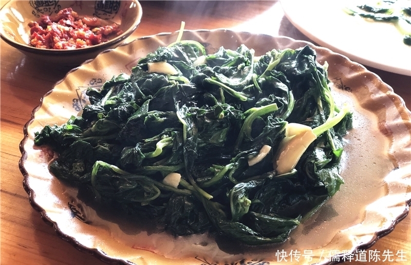 竹筒饭|三个女人自驾游，没有攻略边走边吃，品尝特色美食遭网友吐槽