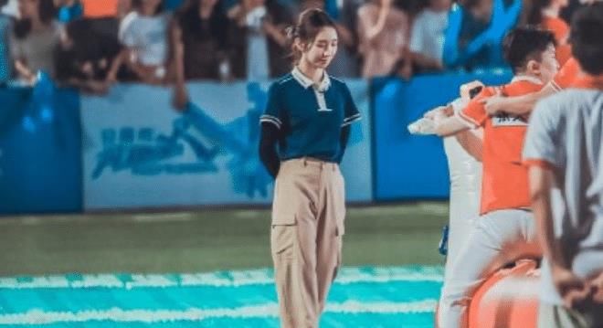  满分|孟美岐加盟《奔跑吧》，路透图帅气满分，原来你是这样的大哥！