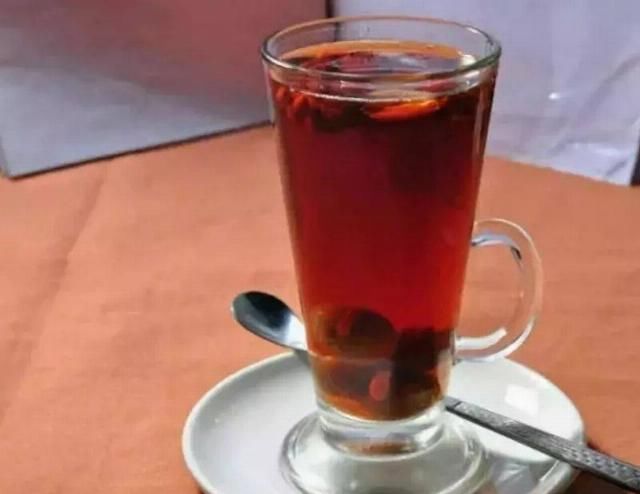  斗门|斗门的龙眼大量上市，吃不完还可以浸酒，发酵型果酒！