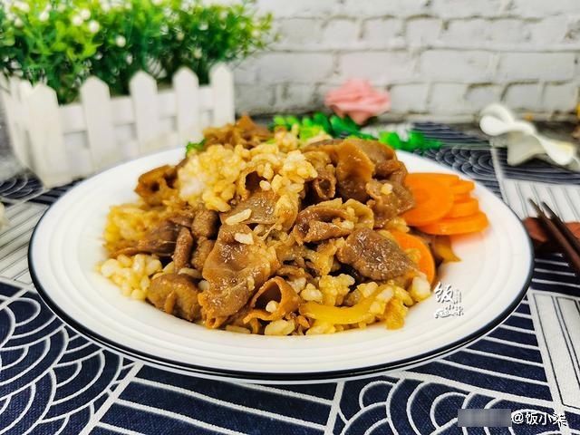 实惠|外卖30元1份的肥牛饭,肉少又贵,在家自己做,简单好吃又实惠