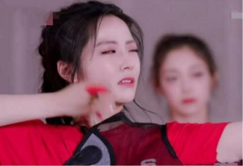  门面|超新星运动会镜头怼脸拍，张艺凡略显业余，刘些宁不愧是门面