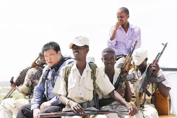 回来|卖掉房产旅行10年，回来发现赚了2亿，他们才是乘风破浪的夫妻